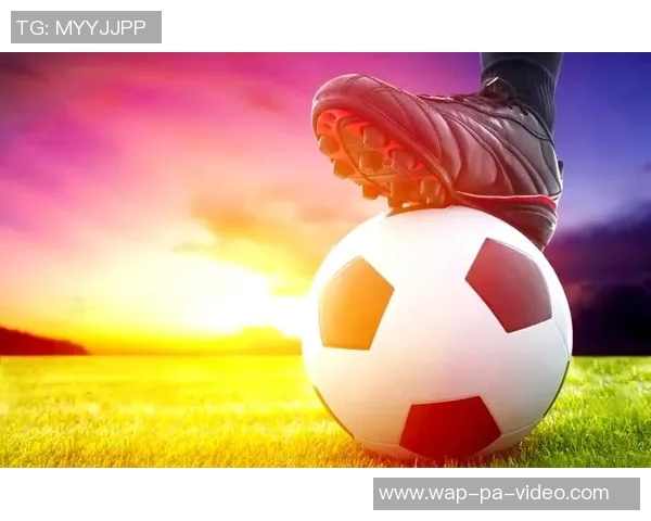 天下足球编导揭秘足球背后的故事与激情,带你领略全球足球文化的魅力与风采 天下足球编导揭秘足球背后的故事与激情,带你领略全球足球文化的魅力与风采